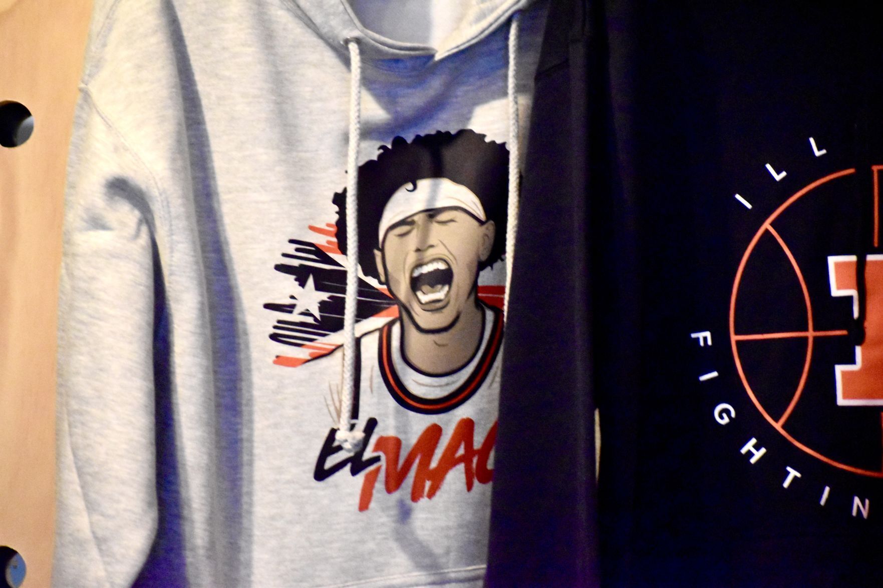 Photos: Illinois star Andre Curbelo celebrates 20th birthday with meet and greet